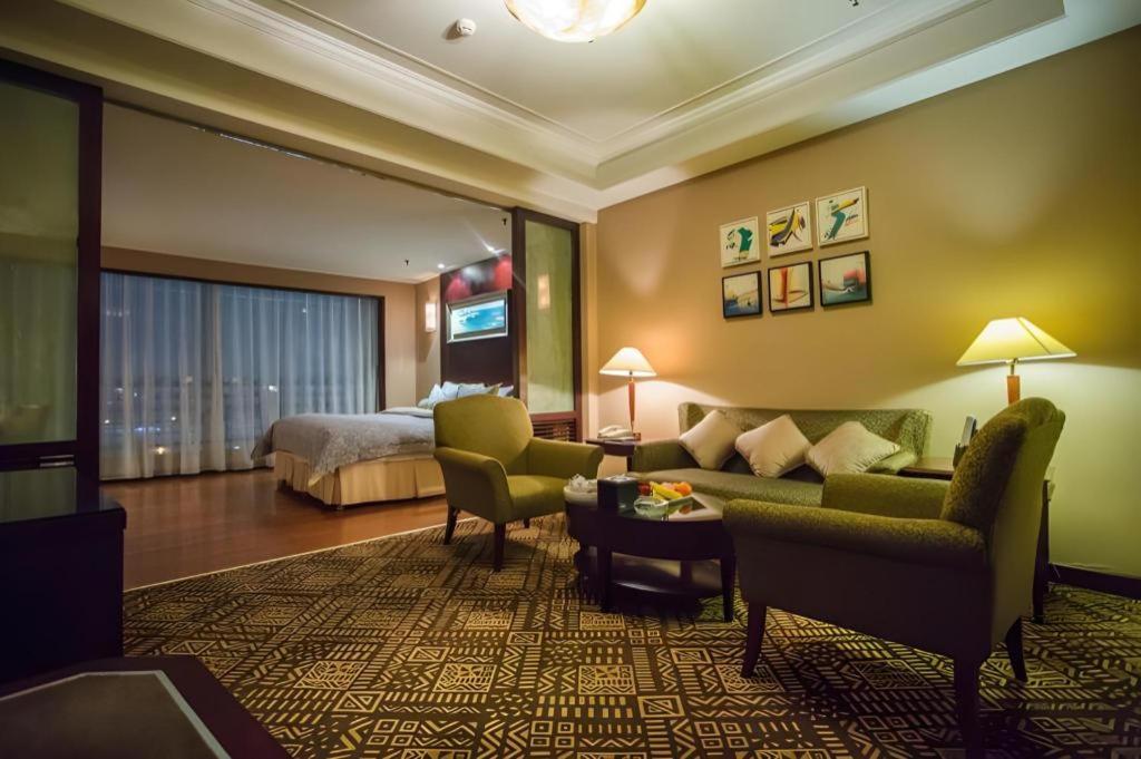 Qingdao Blue Horizon Hotel Laoshan Exterior photo